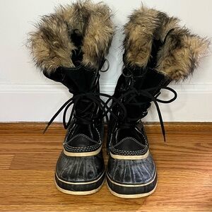 Sorel Joan of Arctic Snow Winter Boot Lace up black and cream, size 9 faux fur